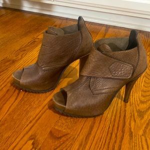 Pedro Garcia Brown Leather heel with Velcro closure